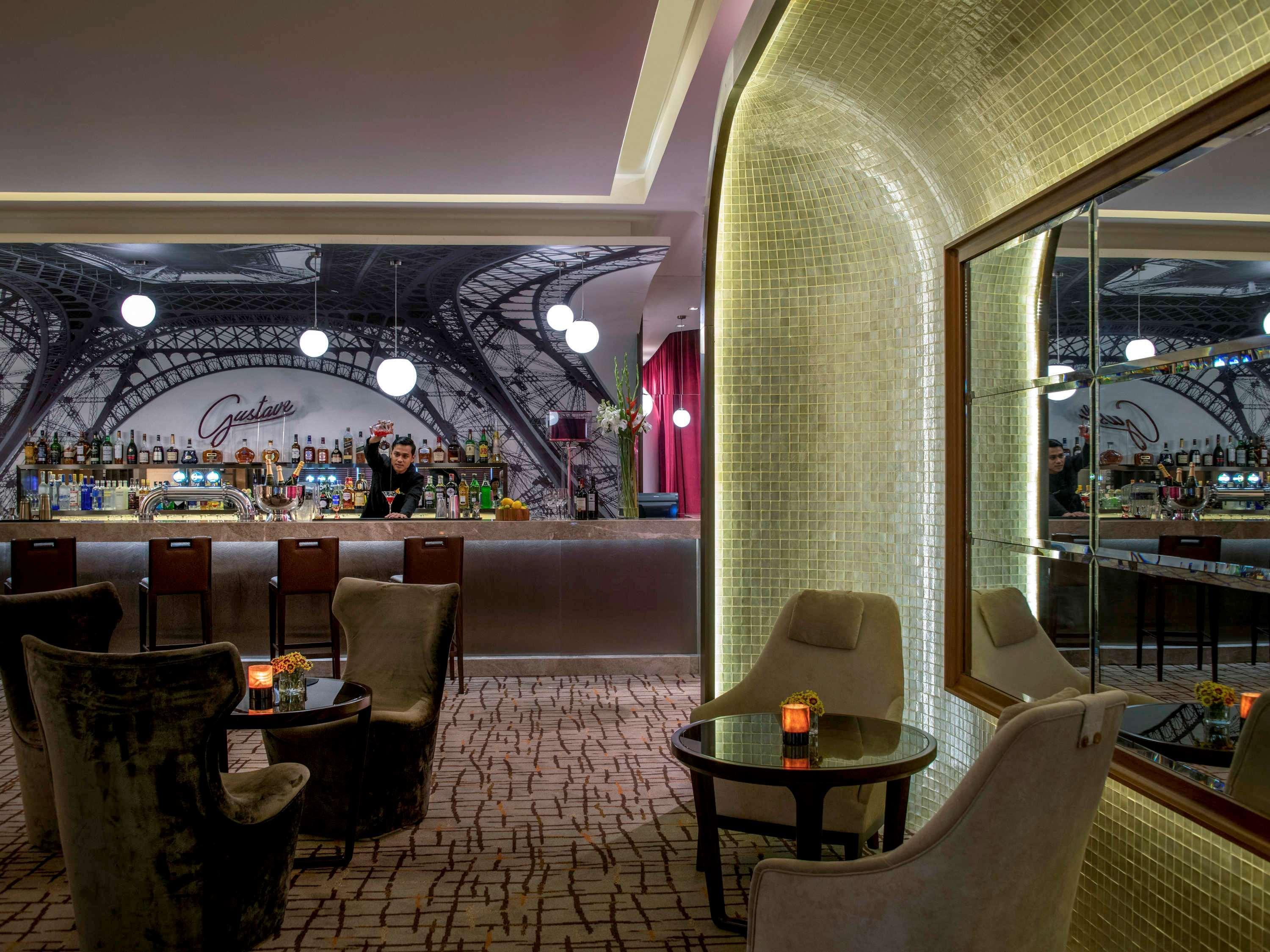 Pullman Yangon Centrepoint Hotel Exterior photo