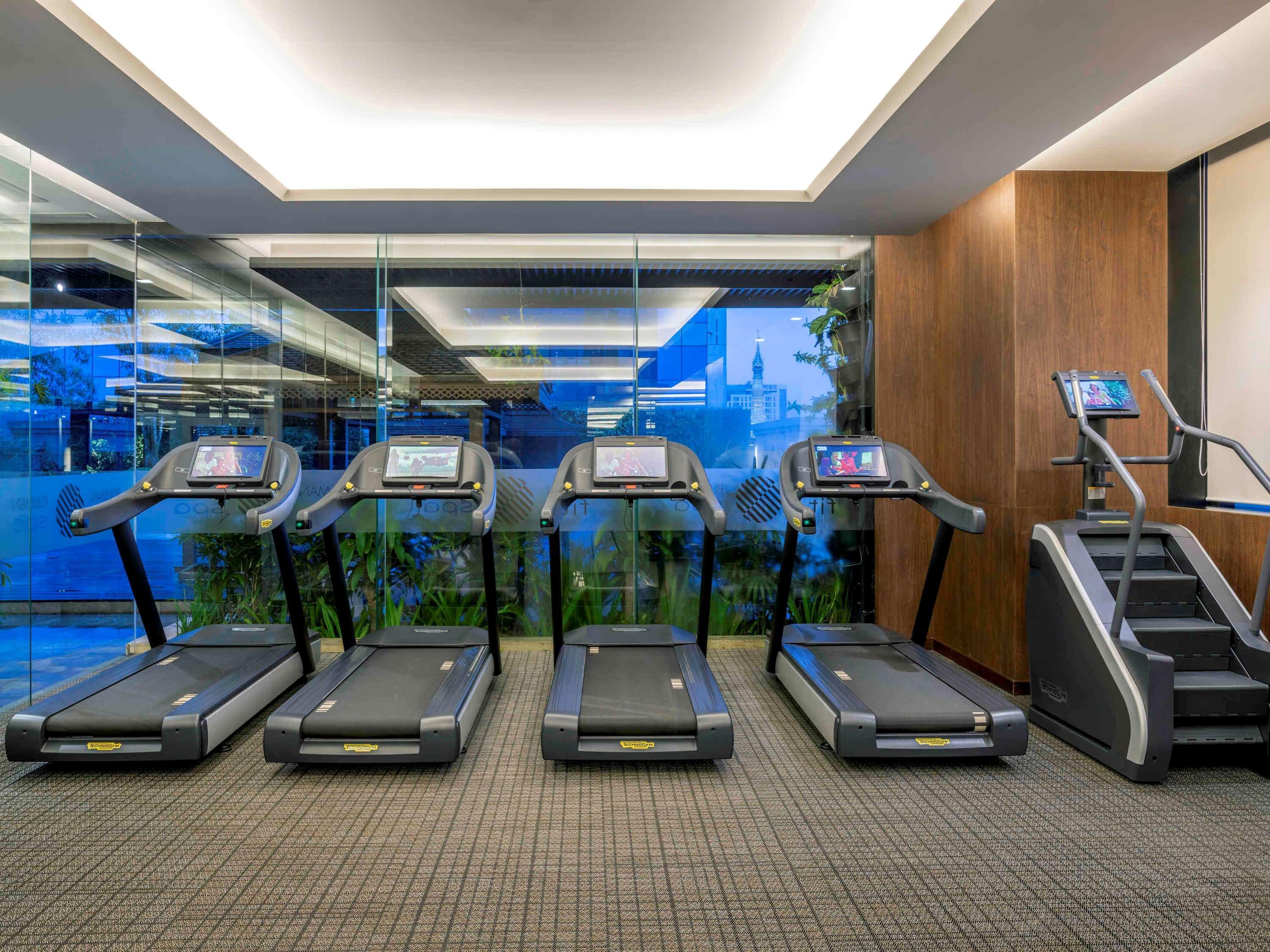 Pullman Yangon Centrepoint Hotel Exterior photo